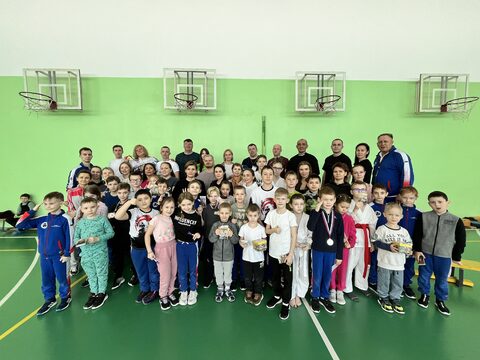День защитников Отечества и 8 марта