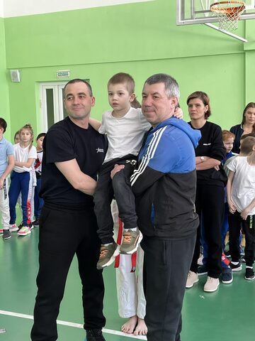 День защитников Отечества и 8 марта